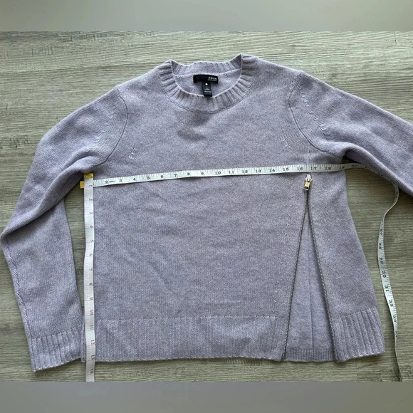 Aqua 100% Cashmere sweater beautiful lilac super soft Sz Xs - Picture 5 of 5